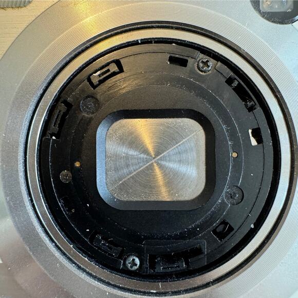 CASIO EXILIM EX-2750 7.2 Mega Pixels 3X Zoom With Charger USB Cradle - Picture 15 of 16